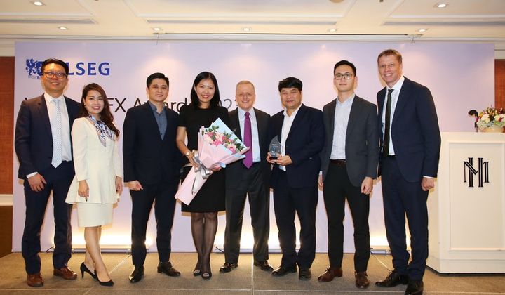 Vietcombank nhận danh hiệu Best FXall Taker tại lễ trao giải thưởng Refinitiv Vietnam FX Awards năm 2023