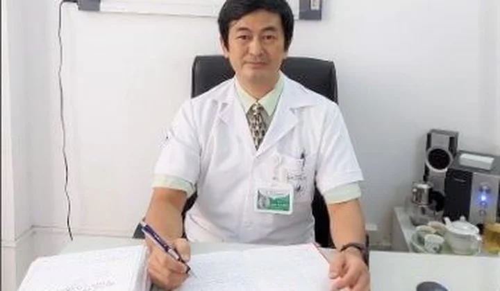 Bác sĩ  Nguyễn Xuân Khánh: Chữ tâm cùng với chữ tình