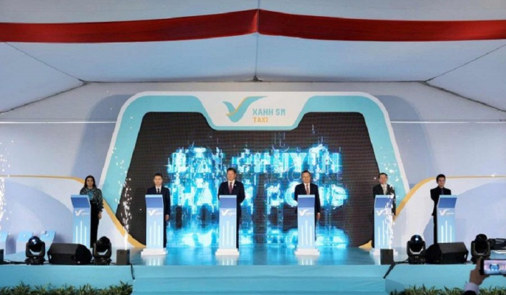 Khai trương hãng taxi thuần điện đầu tiên tại Việt Nam