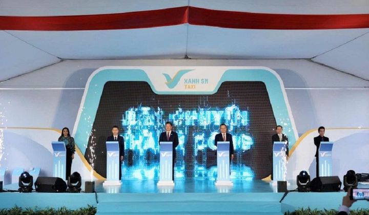 Khai trương hãng taxi thuần điện đầu tiên tại Việt Nam