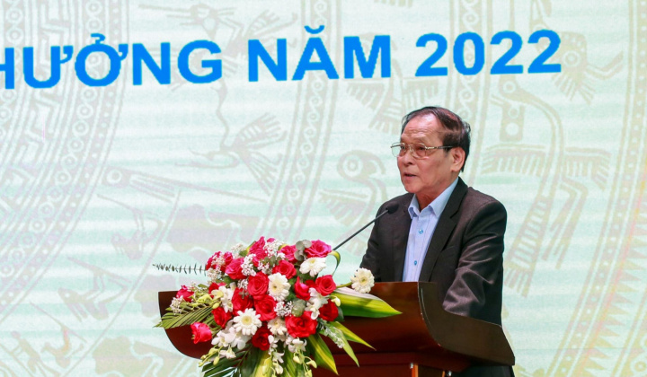 Nâng cao chất lượng thi đua khen thưởng trong cơ quan báo chí tự chủ qua thực tế Tạp chí Việt Nam Hội nhập