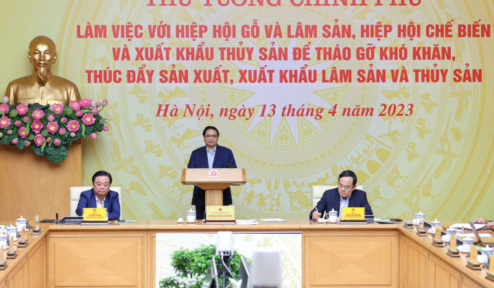 Tháo gỡ khó khăn, thúc đẩy sản xuất, xuất khẩu lâm sản và thủy sản