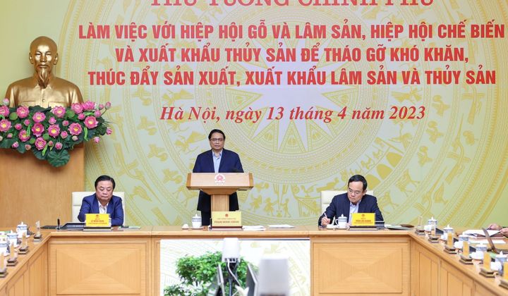 Tháo gỡ khó khăn, thúc đẩy sản xuất, xuất khẩu lâm sản và thủy sản