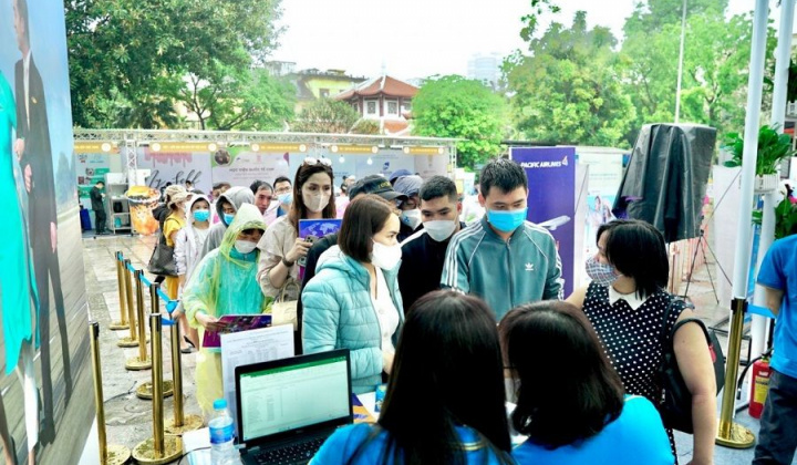 Vietnam Airlines Group đón hàng chục nghìn khách đến Hội chợ VITM Hà Nội 2023