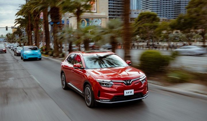 Chủ xe VinFast VF 8 ở California có thể hưởng ưu đãi thuế tới 7.500 USD