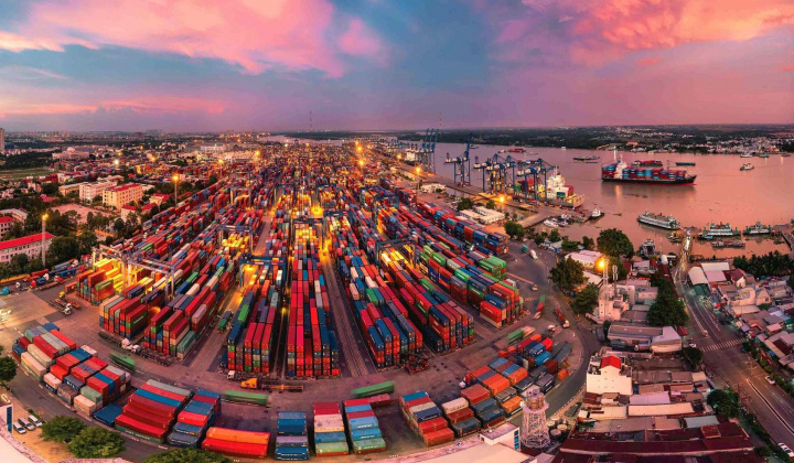 Thương mại quốc tế trong bối cảnh mới: Cơ hội và thách thức đối với Việt Nam