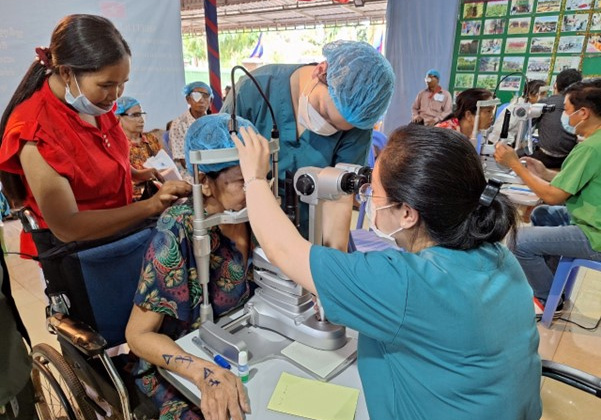 Chuyến công tác khám và mổ mắt từ thiện của đoàn trung tâm mắt SÀI GÒN HIKARI tại Tỉnh KAMPOT, Campuchia