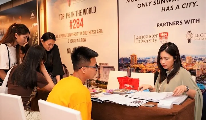 Tưng bừng Ngày hội giáo dục nhân dịp kỷ niệm 50 năm quan hệ ngoại giao Việt Nam và Malaysia