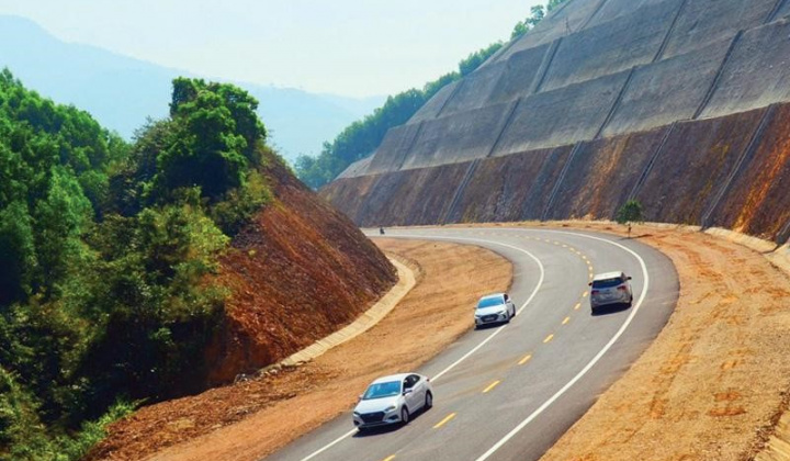 Tháo gỡ khó khăn về vật liệu xây dựng thông thường cho Dự án đường bộ cao tốc Bắc - Nam phía Đông