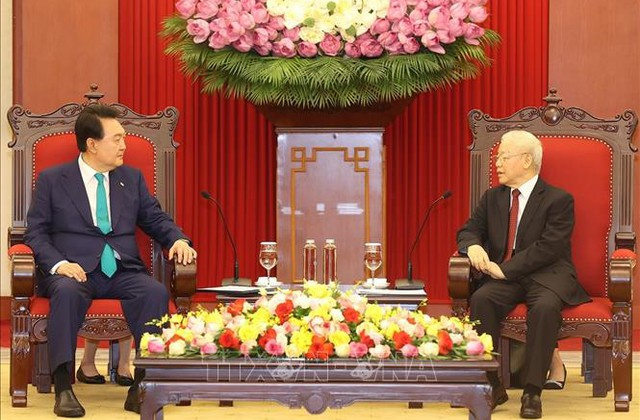 Tổng Bí thư Nguyễn Phú Trọng tiếp Tổng thống Hàn Quốc Yoon Suk Yeol