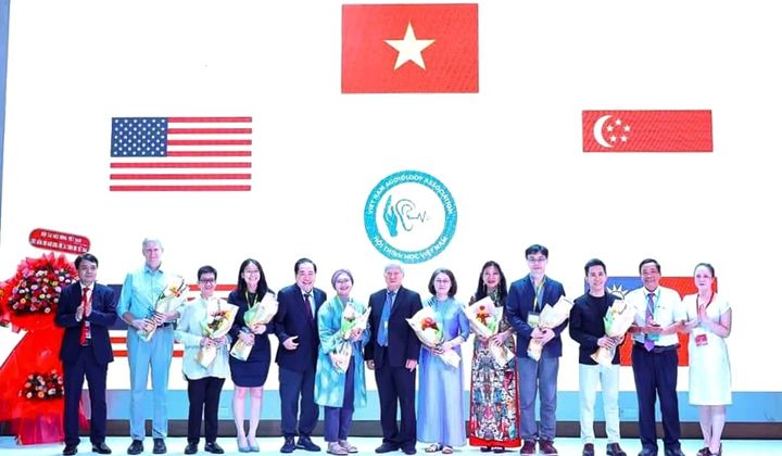 Hơn 500 đại biểu trong và ngoài nước tham dự Hội nghị Tai - Thính học toàn quốc  lần thứ II năm 2023