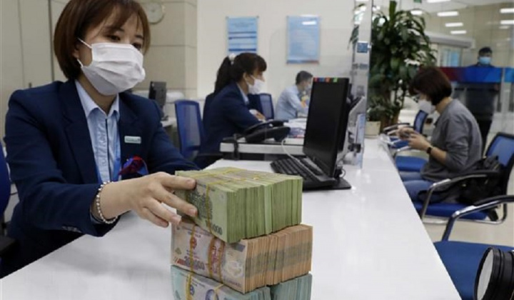 Nhiều ngân hàng giảm lãi suất huy động sau động thái của NHNN