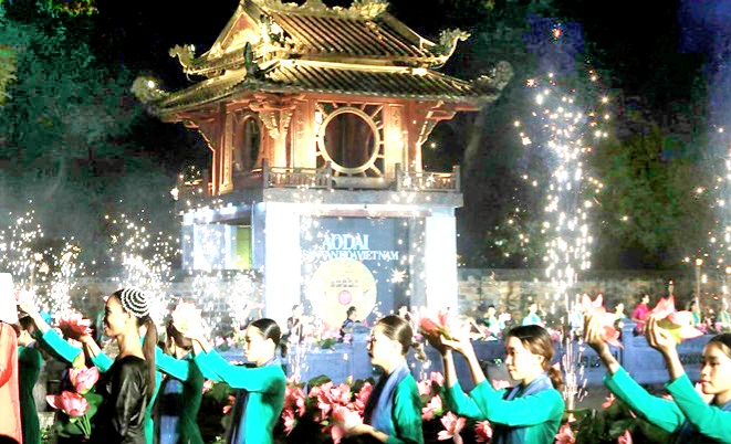 Về xây dựng hệ giá trị quốc gia, hệ giá trị văn hóa, hệ giá trị gia đình và hệ giá trị con người Việt Nam trong thực hiện hai nhiệm vụ chiến lược từ 1975 đến nay