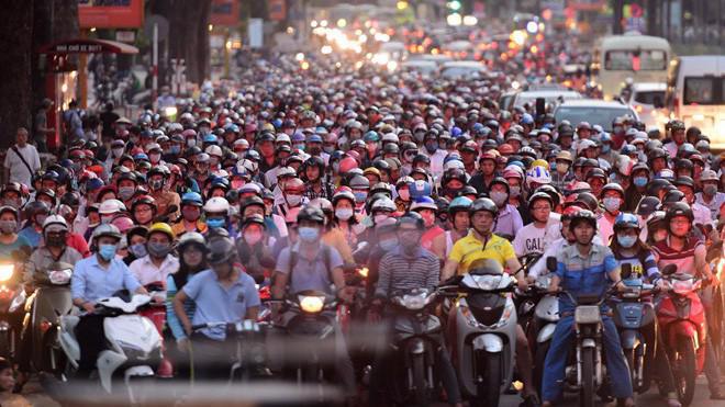 Cần thiết đưa kiểm soát khí thải xe máy vào Luật Giao thông đường bộ