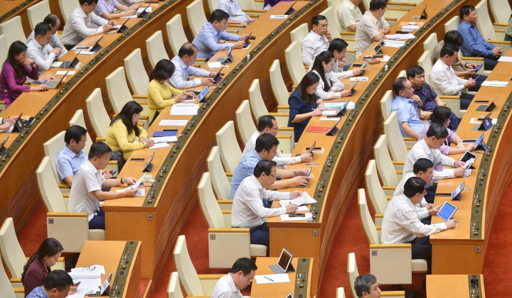 Nghiên cứu, xây dựng chính sách bảo vệ cán bộ sáng tạo, dám nghĩ, dám làm vì lợi ích chung