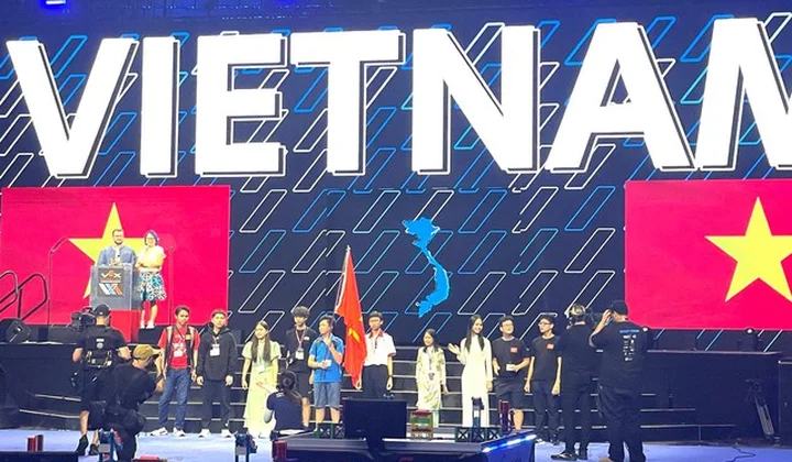 Khởi động chương trình 'A Year of Robotics 2024' và Giải vô địch quốc gia VEX Robotics 2024