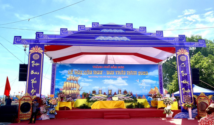 Tưng bừng lễ hội cầu ngư - bơi trải TP Sầm Sơn năm 2023