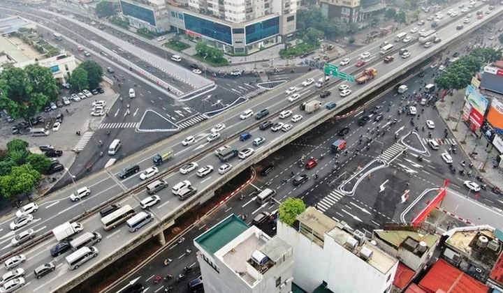 Xây dựng hạ tầng giao thông đồng bộ gắn với phát triển đô thị