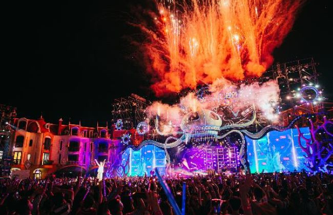 8Wonder – sân khấu đỉnh cao cho màn trình diễn thăng hoa của Charlie Puth