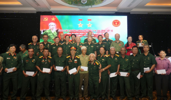 Giao lưu thương binh tiêu biểu và gia đình liệt sĩ nhân kỷ niệm Ngày 27/7