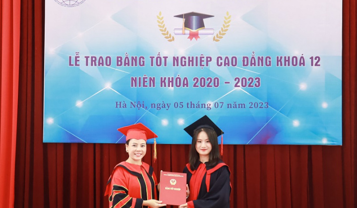 Trường Cao đẳng Thương mại và Du lịch Hà Nội vinh danh gần 500 cử nhân tại Lễ Tốt nghiệp năm 2023