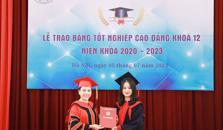 Trường Cao đẳng Thương mại và Du lịch Hà Nội vinh danh gần 500 cử nhân tại Lễ Tốt nghiệp năm 2023