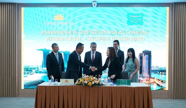 Vietnam Airlines và Tổng cục Du lịch Singapore ký kết hợp tác phát triển du lịch