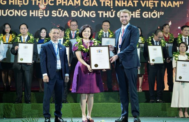 Dẫn đầu về tính bền vững, thương hiệu Vinamilk tiếp tục thăng hạng với giá trị chạm mốc 3 tỉ USD