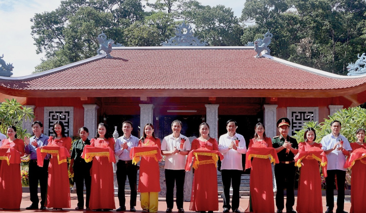 Hà Tĩnh: Lễ khánh thành Đền thờ anh hùng liệt sĩ tại hồ Kẻ Gỗ