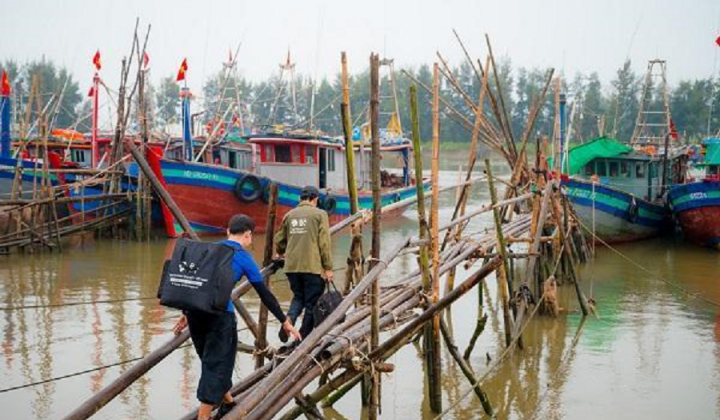 BA GPS đồng hành, hỗ trợ ngư dân vươn khơi bám biển
