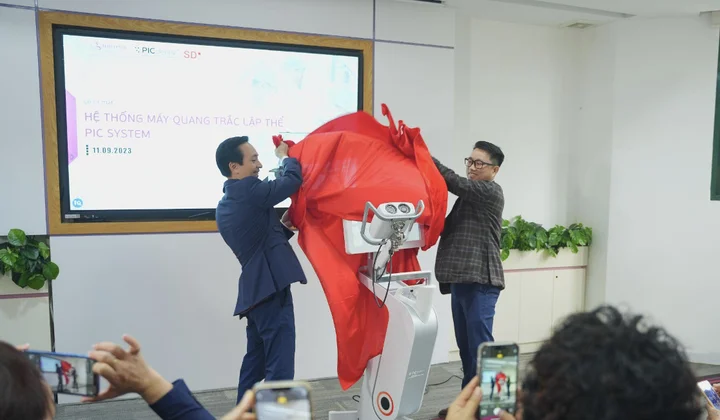 Nha khoa Elite ra mắt hệ thống máy móc quang trắc lập thể PIC System