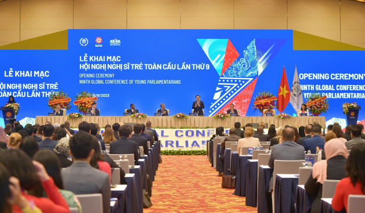 Chủ tịch Quốc hội: Nghiên cứu thiết lập mạng lưới các nghị sĩ trẻ toàn cầu về đổi mới sáng tạo