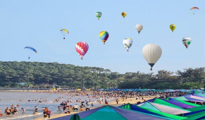 Hội khinh khí cầu Đồ Sơn  – Lễ hội Chọi trâu truyền thống Đồ Sơn năm 2023