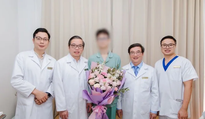 Chàng trai trẻ vượt “cửa tử” sau ca phẫu thuật khối u xương khổng lồ cực hiếm gặp