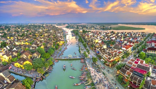 Chính sách ứng phó với biến đổi khí hậu hướng tới phát triển bền vững vùng duyên hải miền Trung Việt Nam