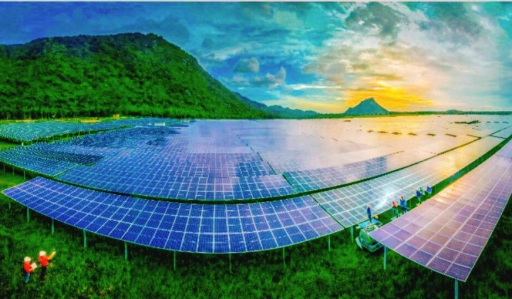Mục tiêu 'xanh hóa' ngành năng lượng còn nhiều thách thức