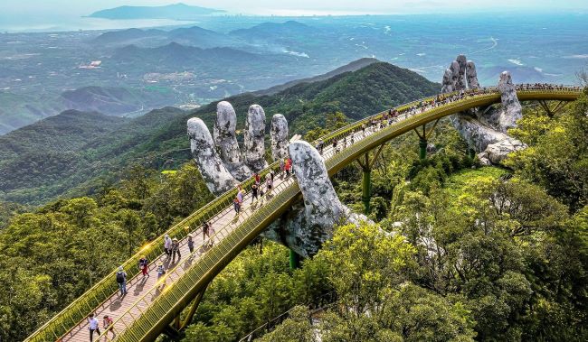 Bored Panda: Cầu Vàng là biểu tượng được biết đến nhiều nhất ở Việt Nam