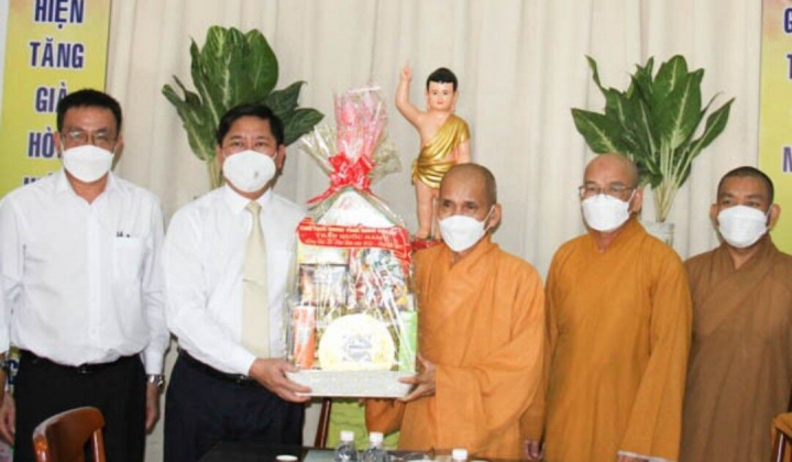 Ninh Thuận: Chủ tịch UBND tỉnh thăm, chúc mừng nhân Đại lễ Phật đản năm 2022