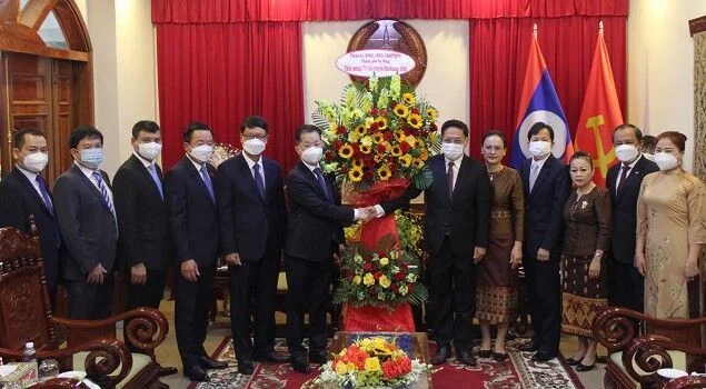 Đà Nẵng: Lãnh đạo thành phố thăm, chúc "Tết cổ truyền Bunpimay" Tổng Lãnh sự quán Lào