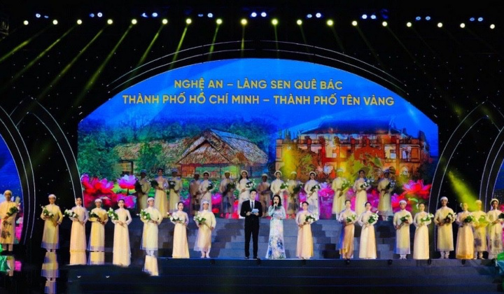 Bế mạc Lễ hội Làng Sen năm 2022 trang trọng, xúc động