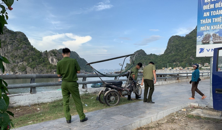 Hạ Long: Ra quân tổng dọn vệ sinh môi trường trên địa bàn phường Bạch Đằng