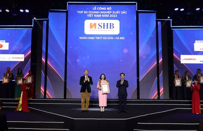 SHB 5 năm liên tiếp được vinh danh “Top 50 doanh nghiệp xuất sắc nhất Việt Nam”