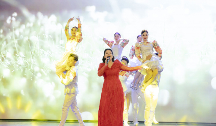 Ca sĩ Phạm Minh Huyền - Doanh nhân đổi mới sáng tạo