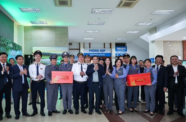 Tạo khí thế mới, động lực mới với đột phá đường sắt tốc độ cao