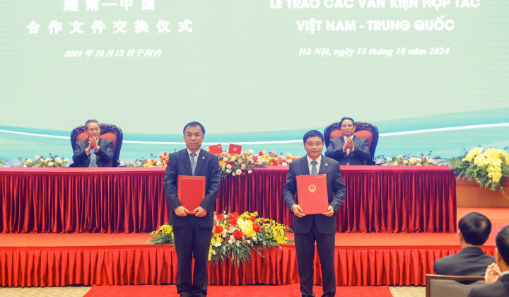 Việt Nam - Trung Quốc trao 10 văn kiện hợp tác quan trọng