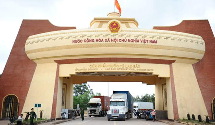 Phát triển, kết nối hạ tầng thương mại biên giới giữa Việt Nam-Lào