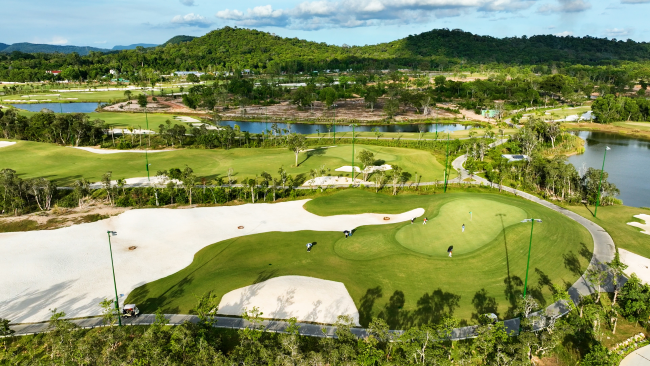Chiêm ngưỡng sân golf đẹp bậc nhất Phú Quốc - Eschuri Vung Bau Golf