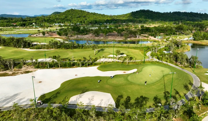 Chiêm ngưỡng sân golf đẹp bậc nhất Phú Quốc - Eschuri Vung Bau Golf