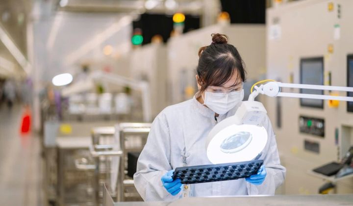 Phát triển công nghiệp bán dẫn: ‘Chỉ bàn làm không bàn lùi’
