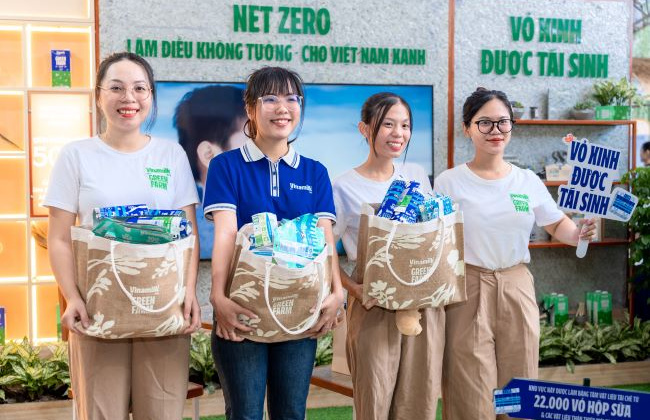Ấn tượng với trải nghiệm “xanh” được Vinamilk mang đến ngày hội Việt Nam xanh